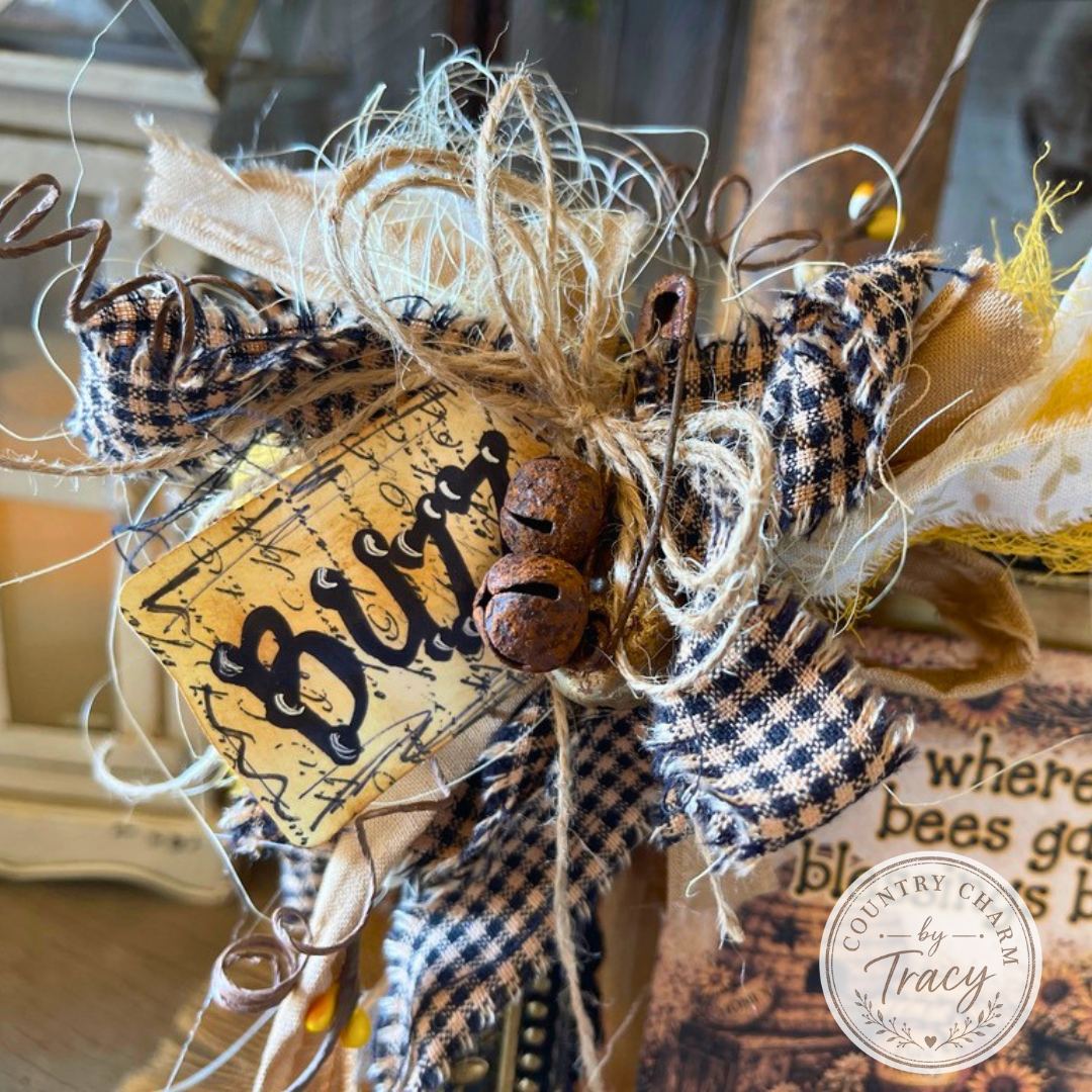 Homespun Queen Bee Annie - 5x7 Frame Decor