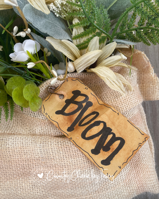 Bloom Burlap Pocket β Rustic Spring Wall Decor